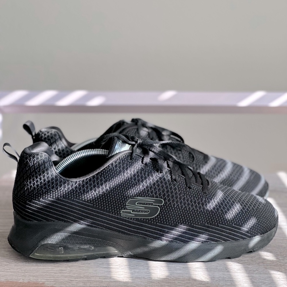 Skechers Memory Foam Black Mens Size 11 - image 1